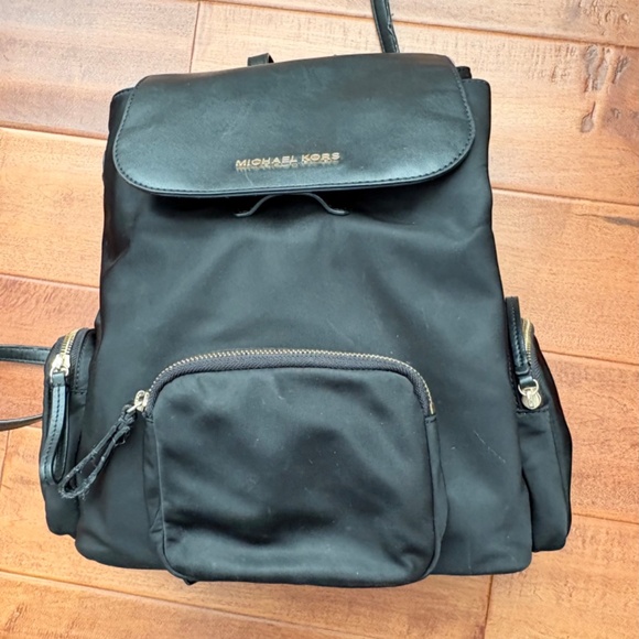 Micheal MK Abbey L Cargo Nylon Backpack Black‎ FLAWED main image 7